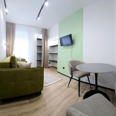 Apartment In The City Center Near The Park リヴィウ エクステリア 写真